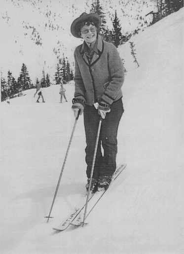 Ruth-Rogers Altmann Skiing II