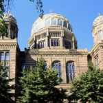 Berlin_Neue_Synagoge_2010.jpg