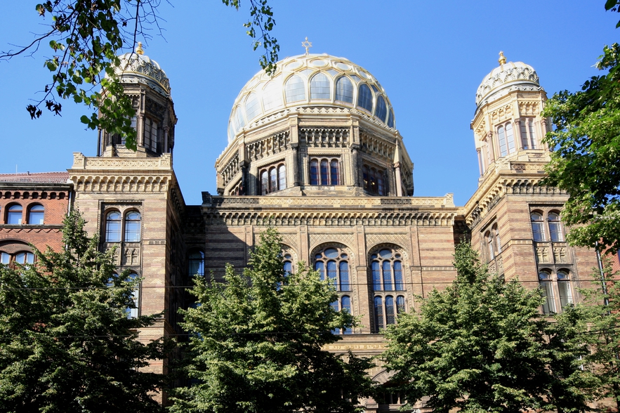 Berlin_Neue_Synagoge_2010.jpg