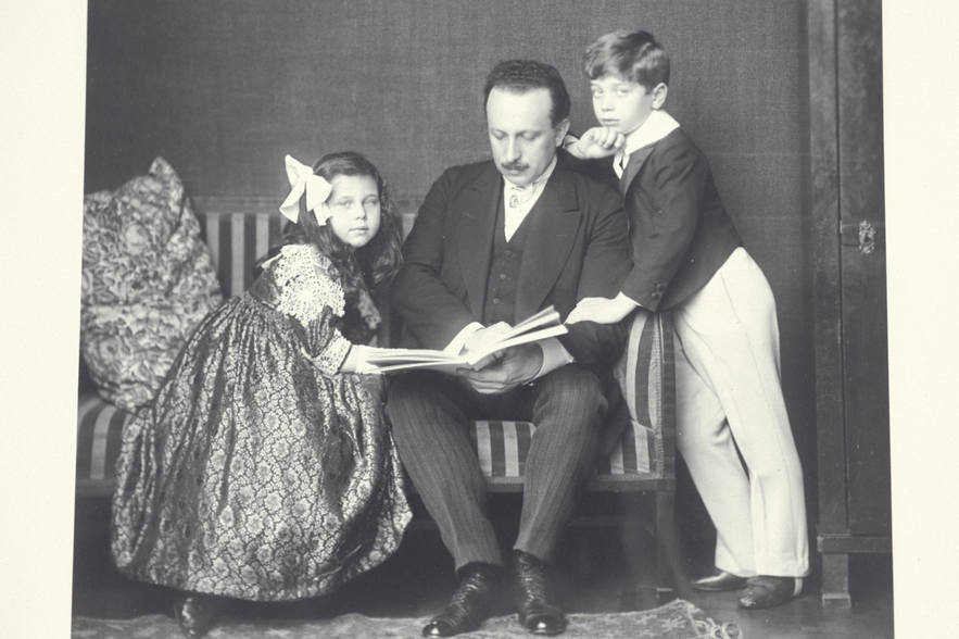 Felix Salten with his two children