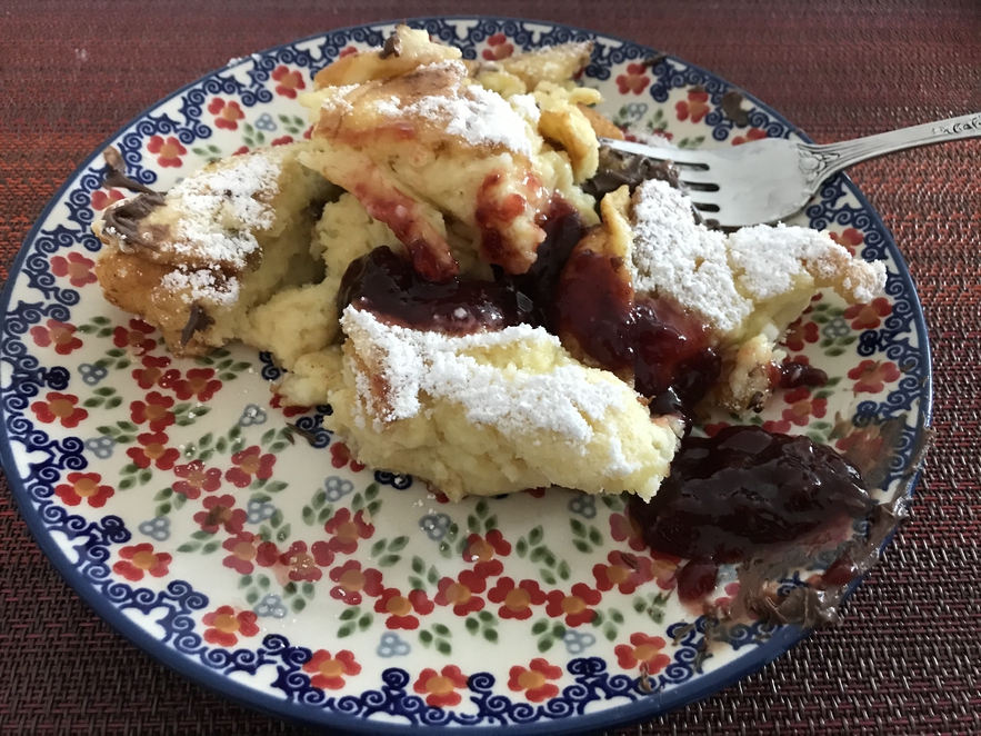 A plated Kaiserschmarrn with jam.