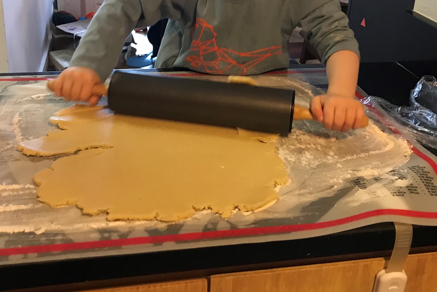Rolling out the Spitzbuben dough
