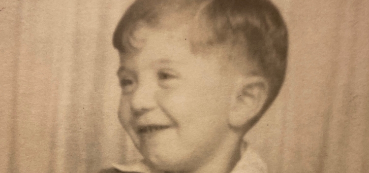 Foto von Jackie Gerlich als kleiner Junge. LBI-Archiv, Sammlung der Familie Salomons-Fox, AR 25886.