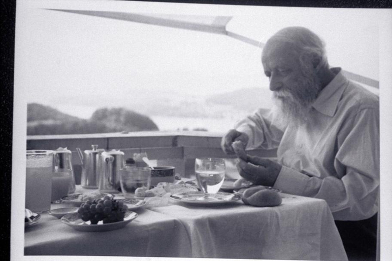 Martin Buber eating breakfast, August 1962