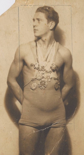 Zalman Unreich On with medals