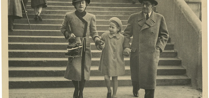 Zuzana_Justman_with_her_paren.2e16d0ba.fill-883x588-c100