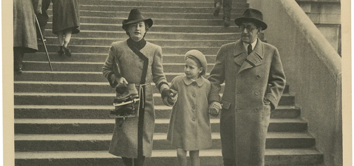 Zuzana Justman with parents