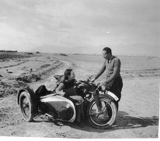 Atina Grossmann’s parents in the Iranian desert, 1939