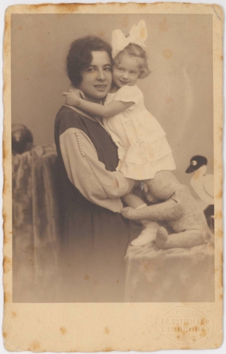 Gerty and her mother about 1923