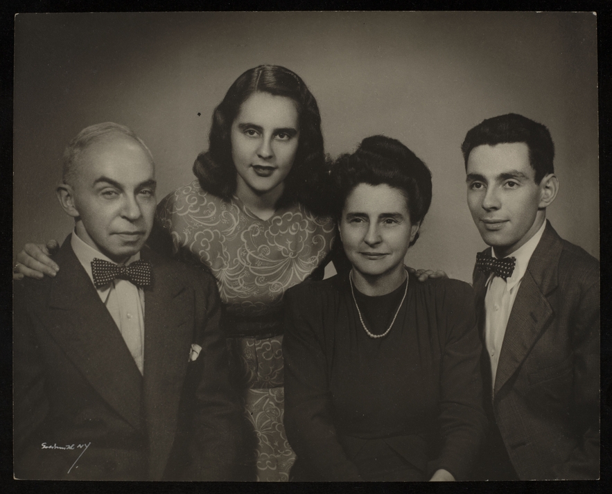 Kurt and Grete Goldsmith Family Collection